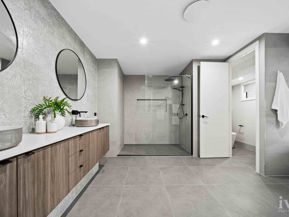 188 Lake Serenity Boulevard, Helensvale - Thumbnail 19