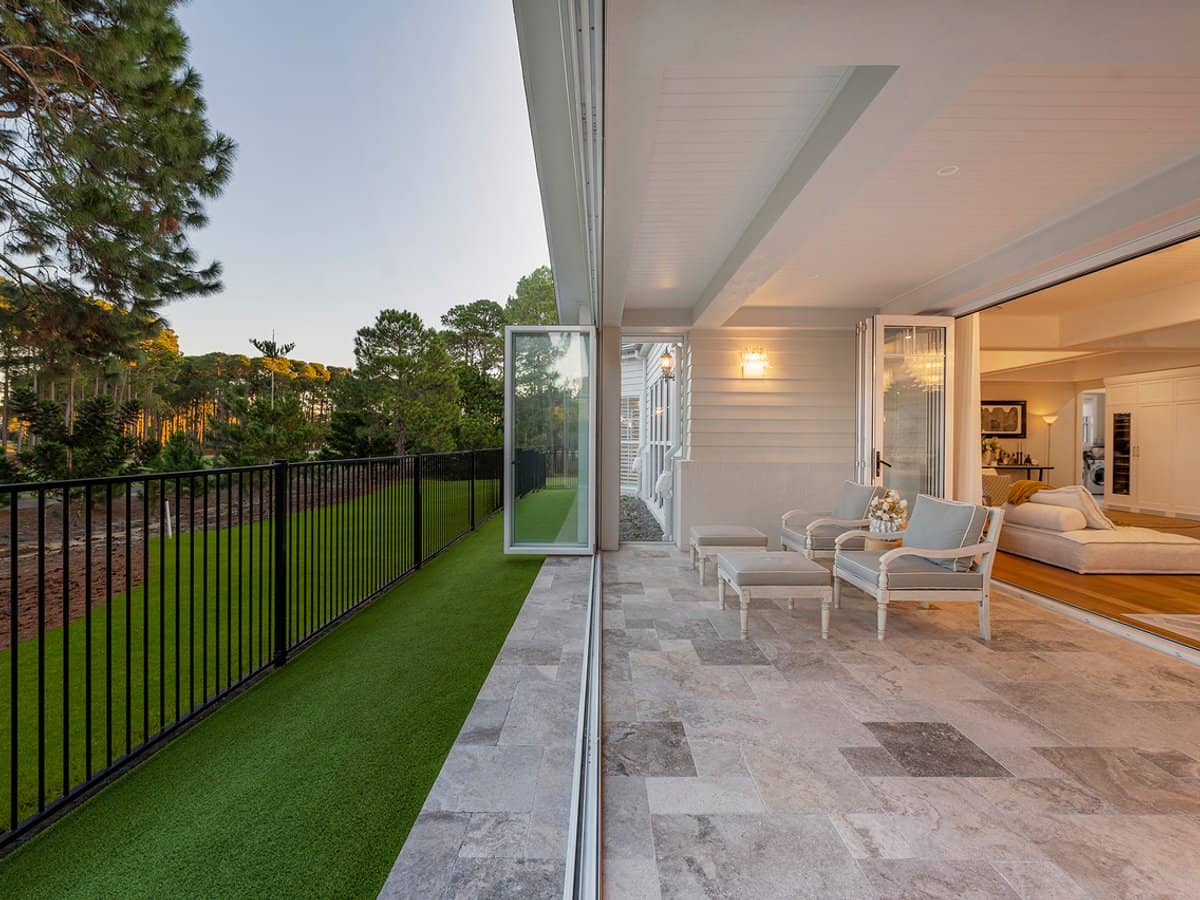 2265 Banksia Lakes Drive, Sanctuary Cove - Thumbnail 16