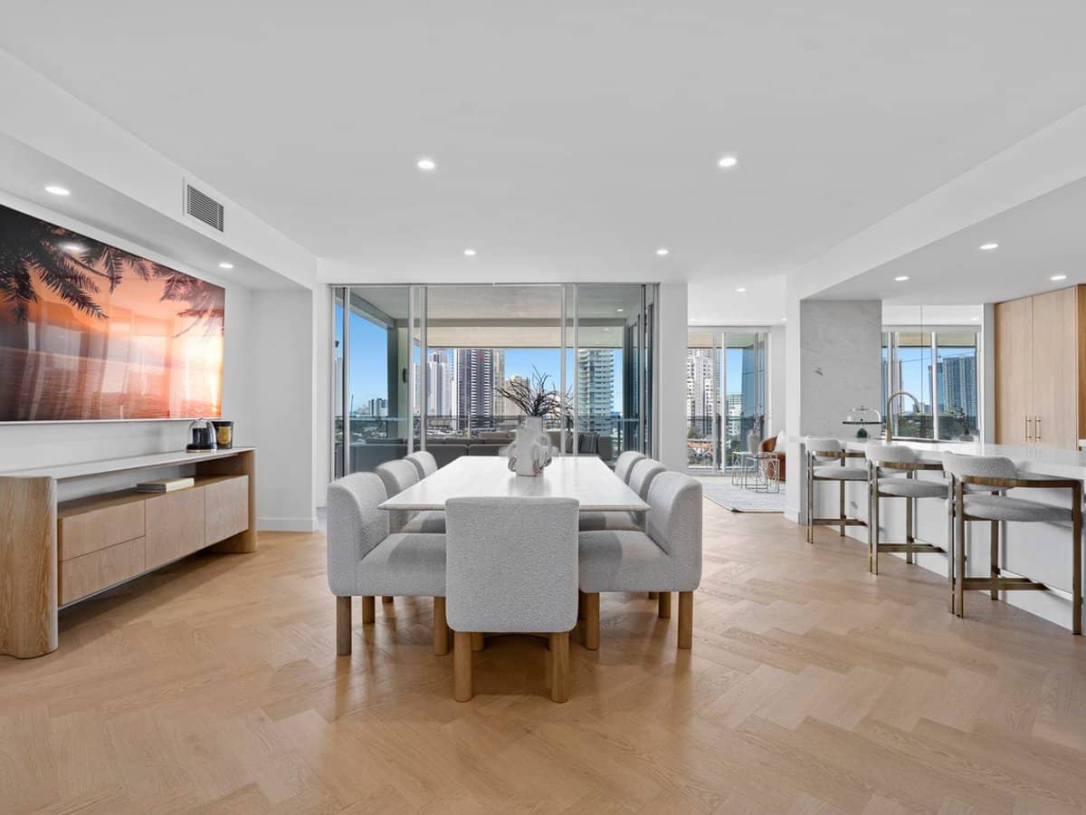 53 Darrambal Street, SURFERS PARADISE - Thumbnail 8