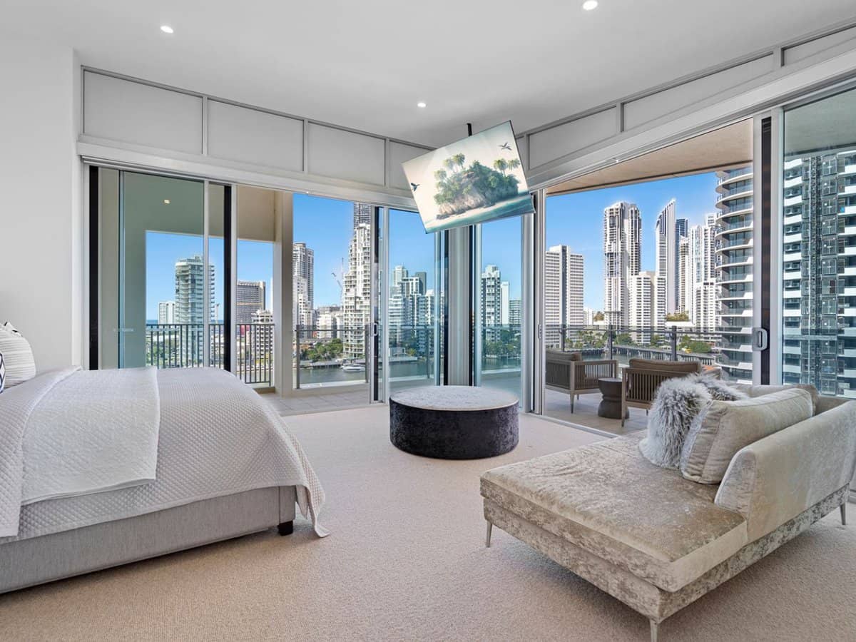 53 Darrambal Street, SURFERS PARADISE - Thumbnail 13