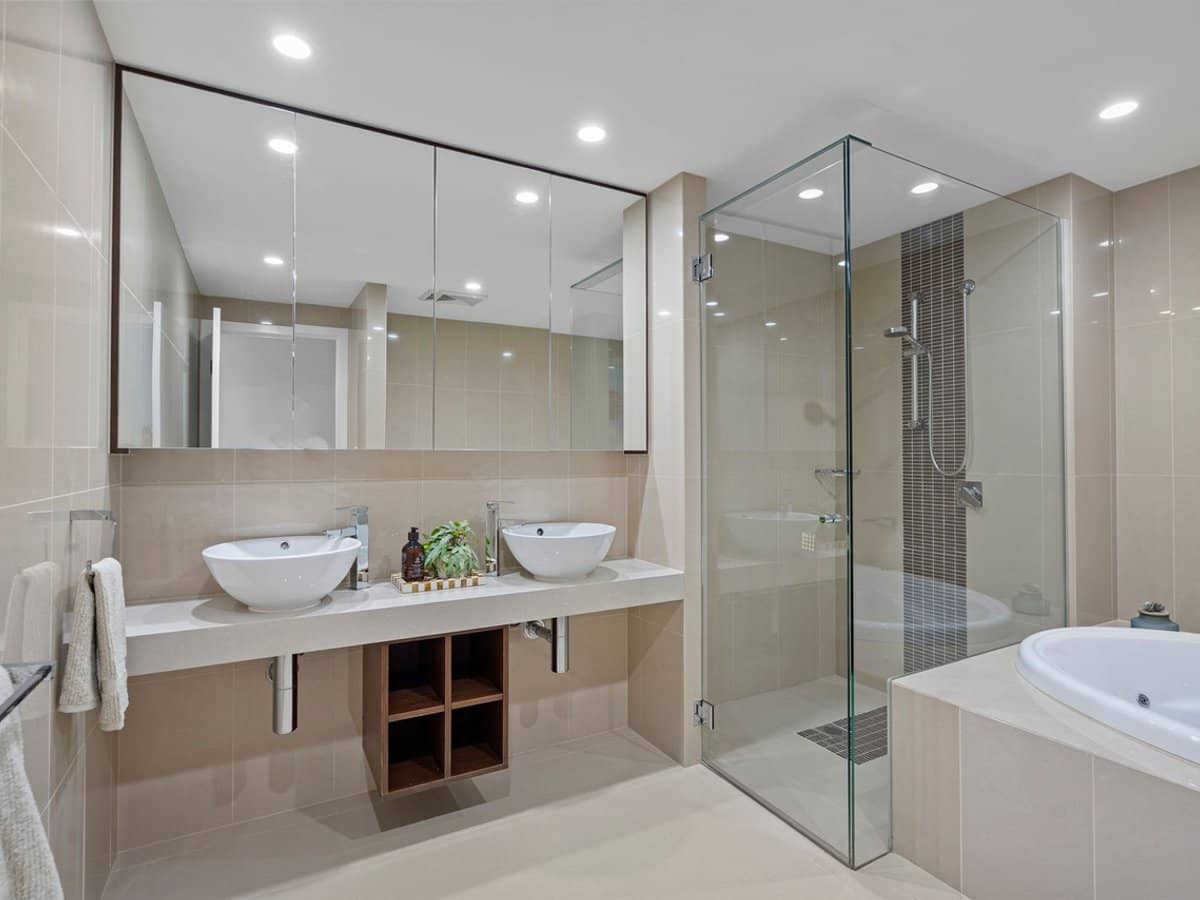 53 Darrambal Street, SURFERS PARADISE - Thumbnail 15