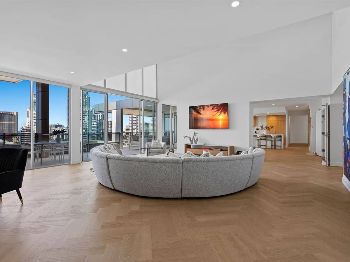 53 Darrambal Street, SURFERS PARADISE - Thumbnail 18