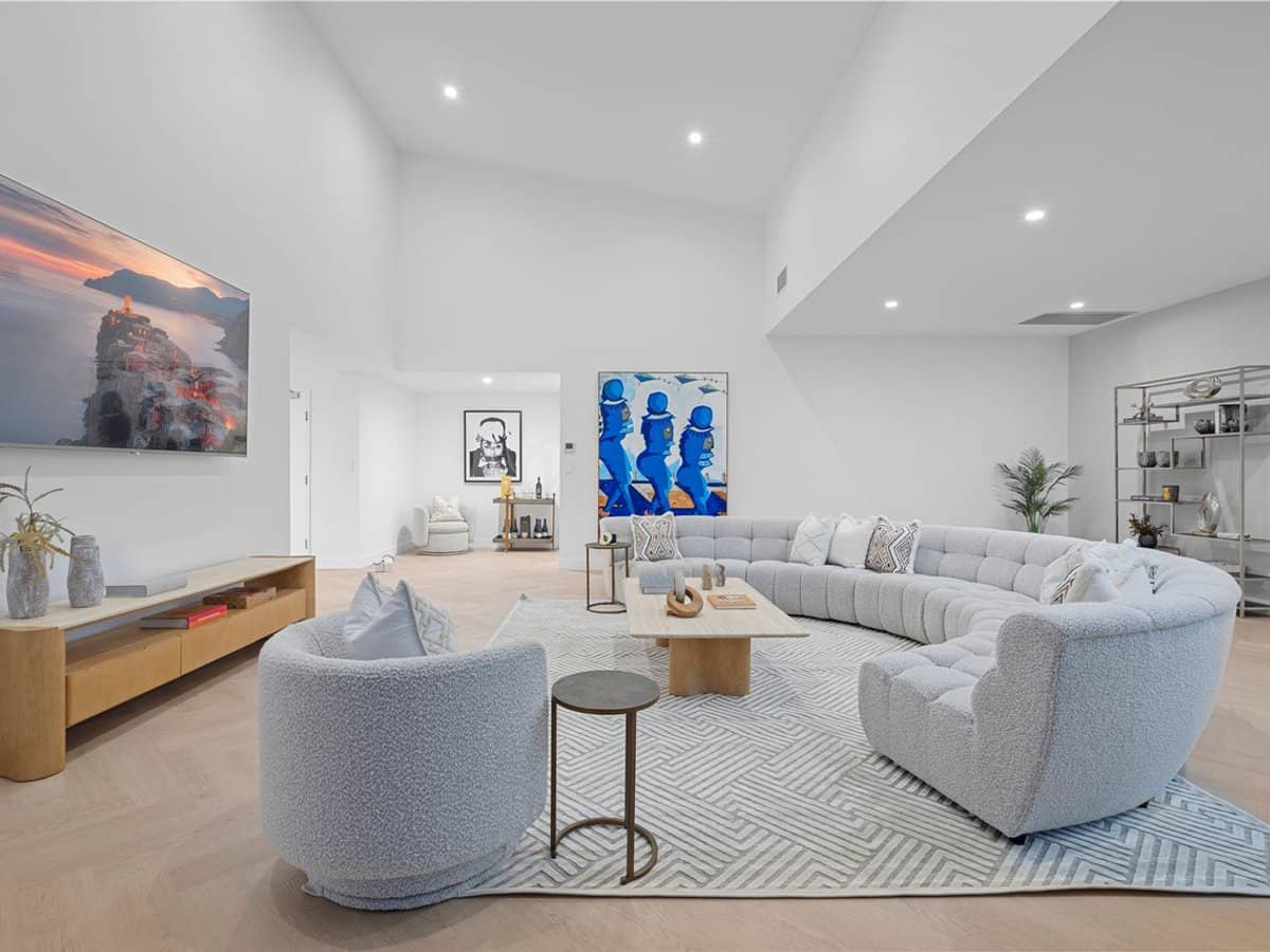 53 Darrambal Street, SURFERS PARADISE - Thumbnail 19