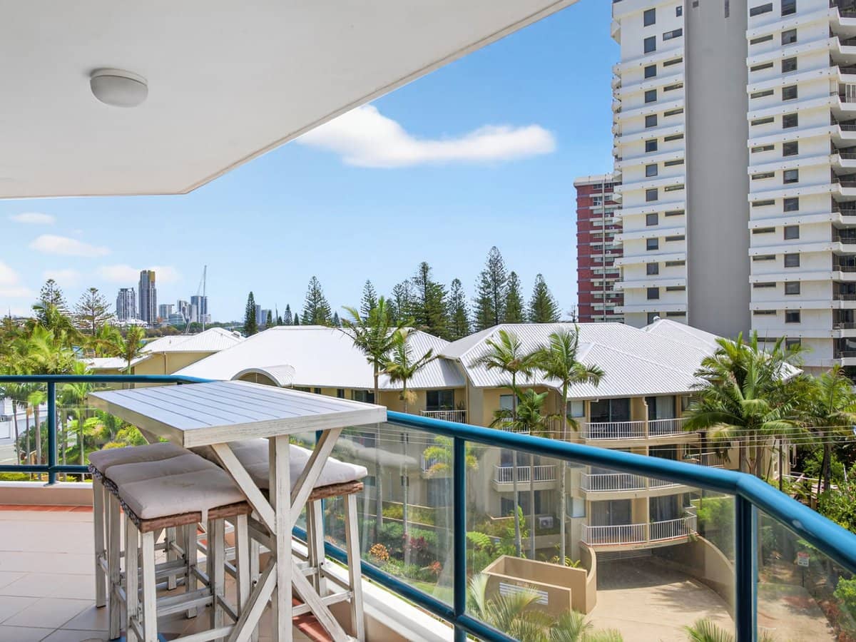 22 Montgomery Avenue, MAIN BEACH - Thumbnail 6