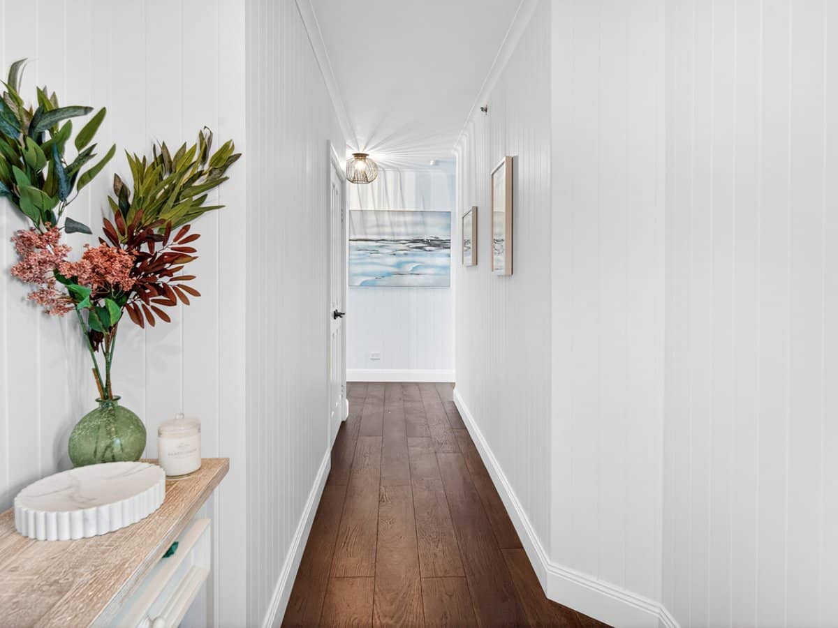 22 Montgomery Avenue, MAIN BEACH - Thumbnail 7