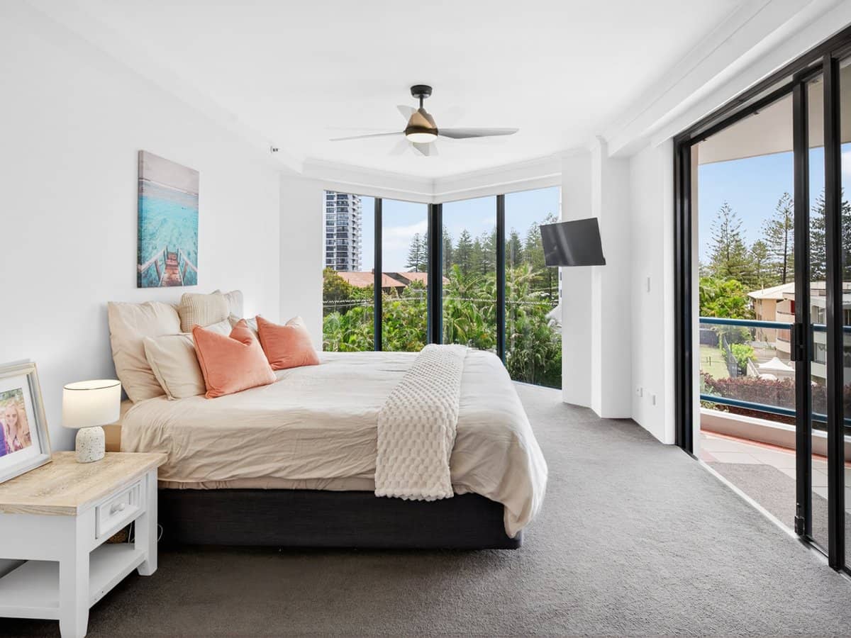 22 Montgomery Avenue, MAIN BEACH - Thumbnail 11