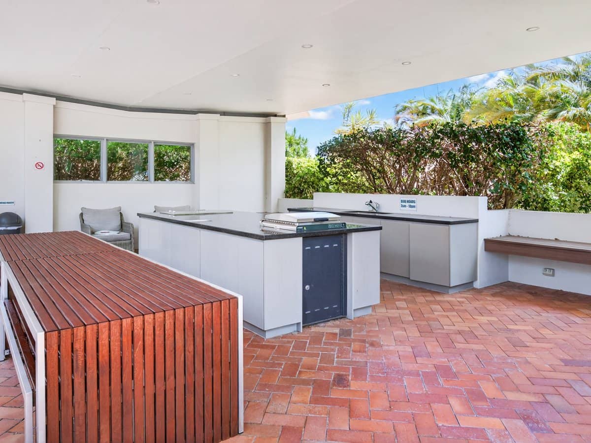 22 Montgomery Avenue, MAIN BEACH - Thumbnail 24