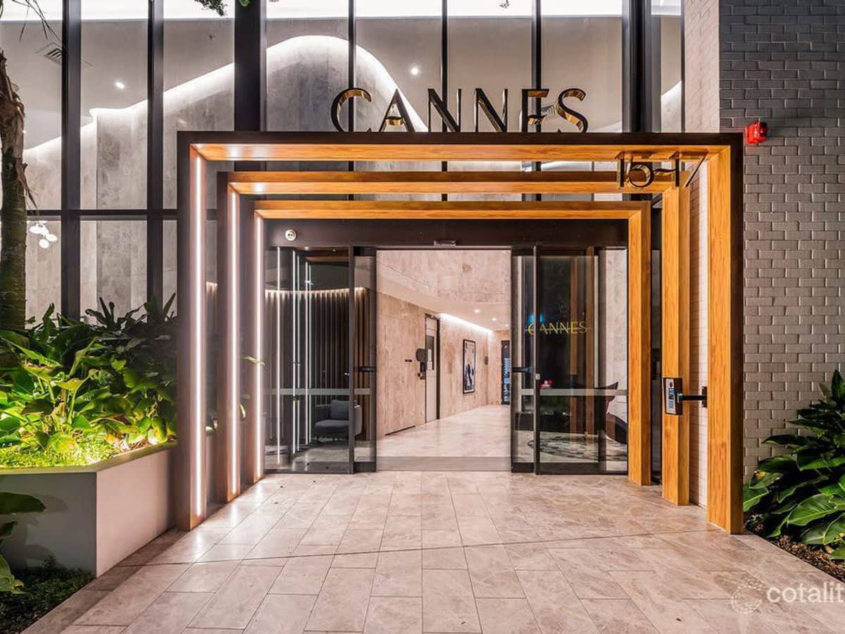 15-17 Cannes Avenue, Surfers Paradise - Thumbnail 7