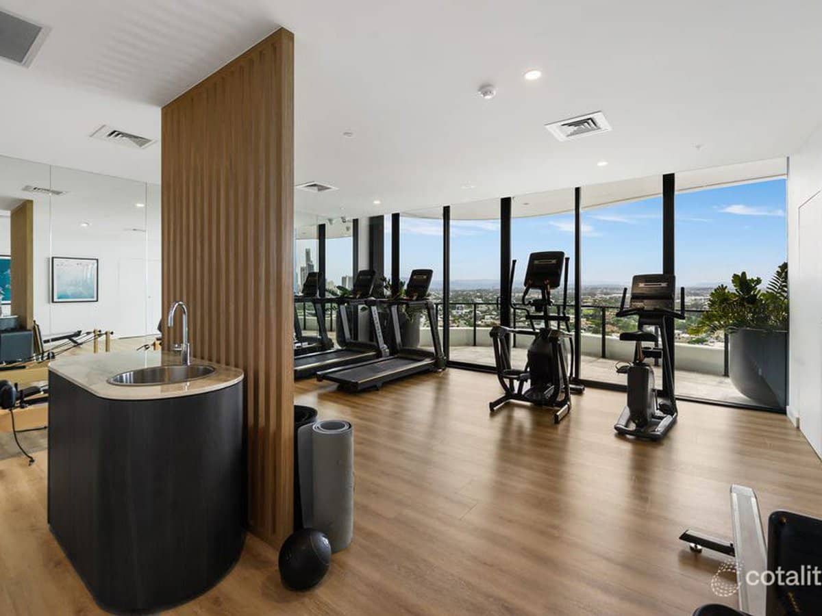 15-17 Cannes Avenue, Surfers Paradise - Thumbnail 20