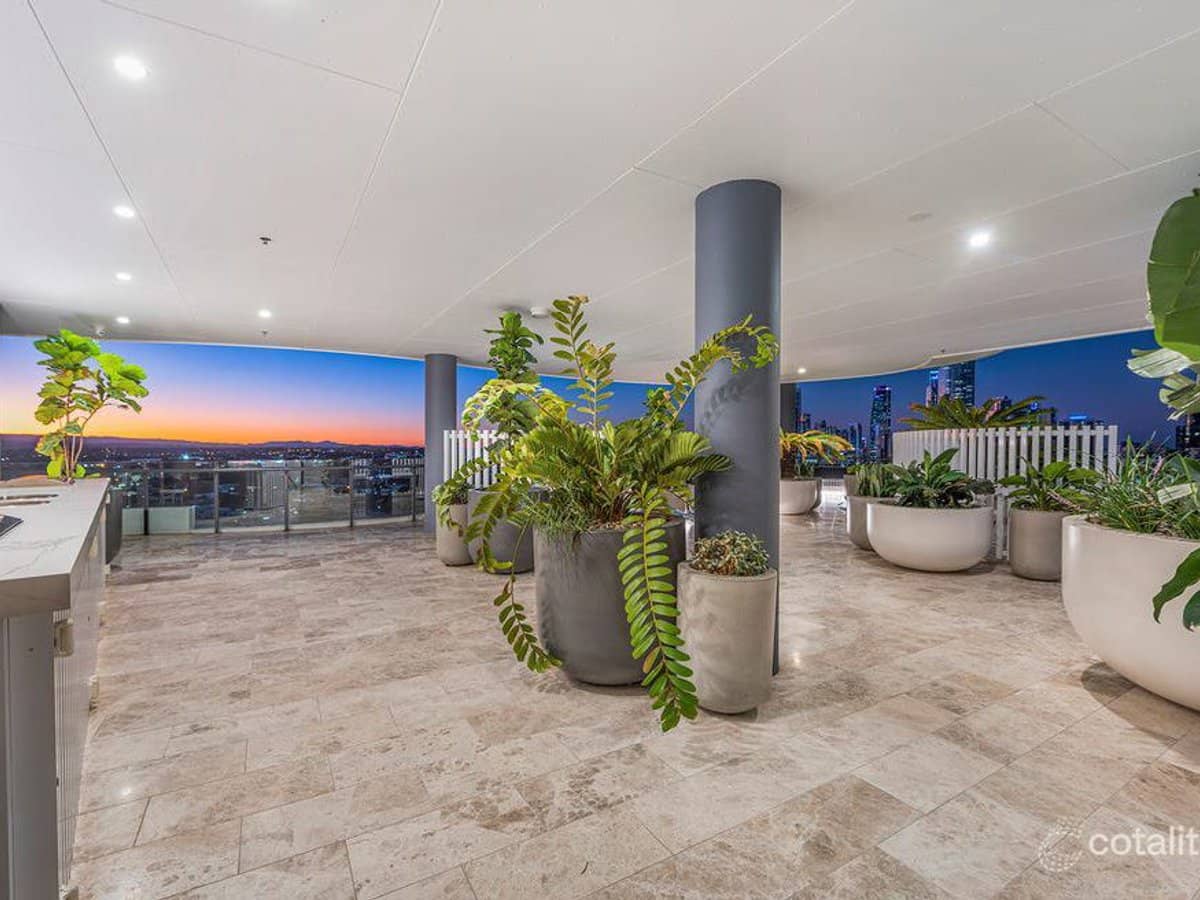 15-17 Cannes Avenue, Surfers Paradise - Thumbnail 21