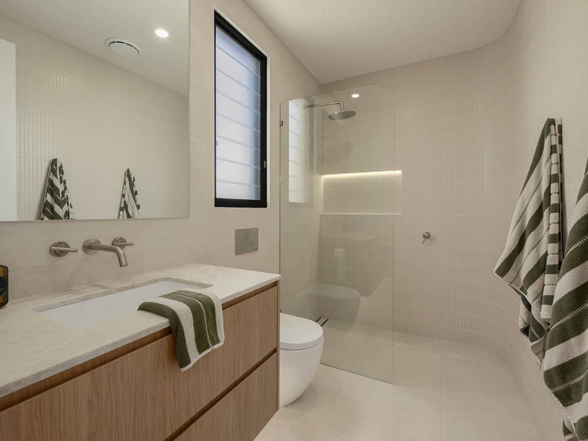 47 Vatakoula Parade, MERMAID WATERS - Thumbnail 11