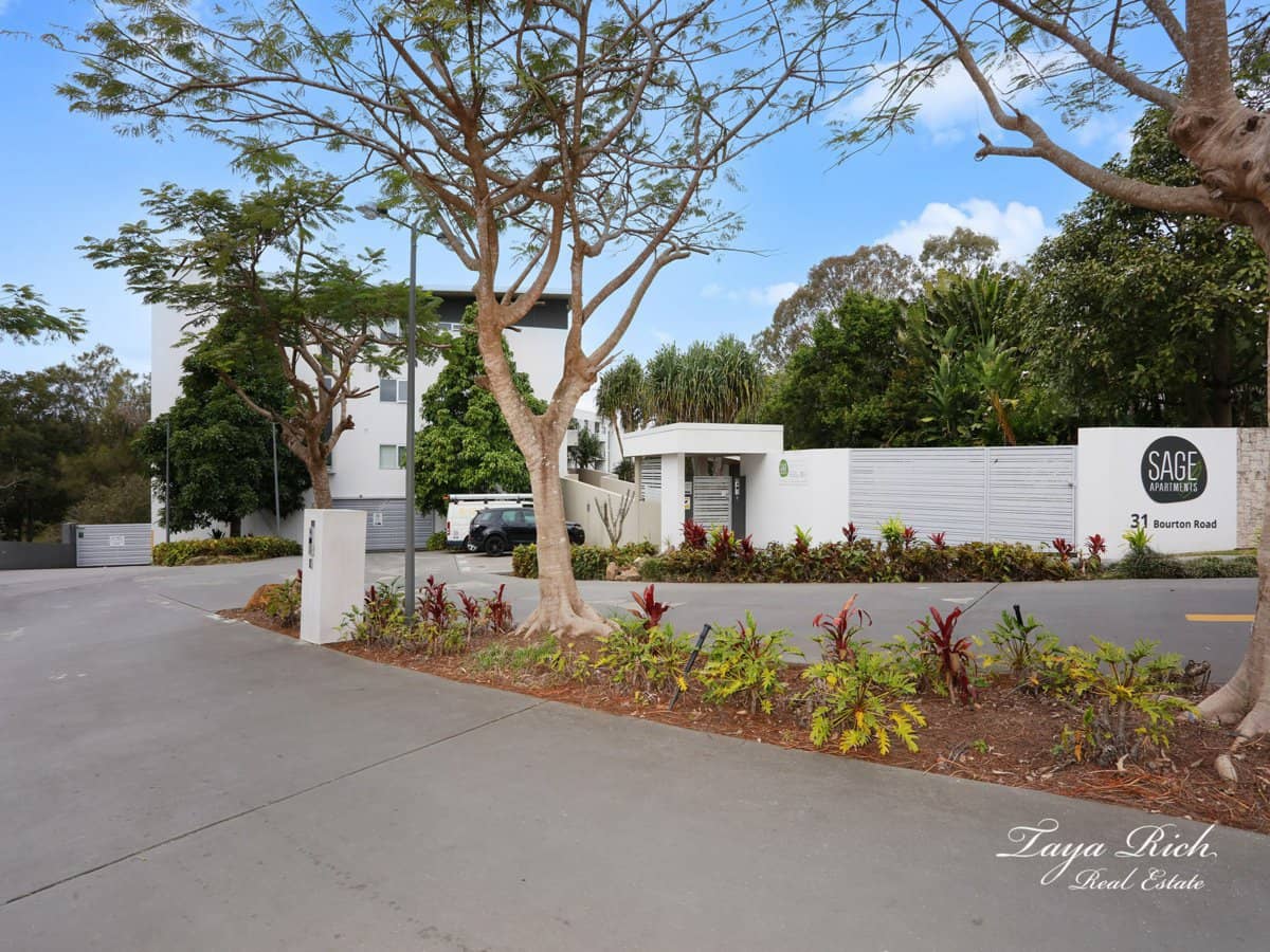 31 Bourton Road, MERRIMAC - Thumbnail 13