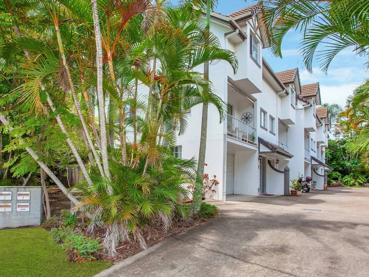 32 Burleigh Street, Burleigh Heads - Thumbnail 1