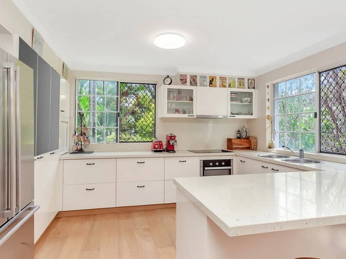 32 Burleigh Street, Burleigh Heads - Thumbnail 3