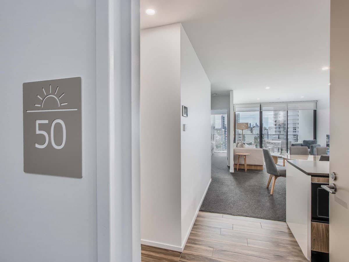 1969 Gold Coast Highway, Burleigh Heads - Thumbnail 8