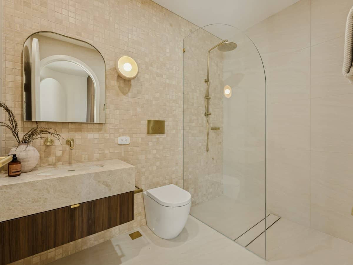 25 Davenport Drive, BONOGIN - Thumbnail 19