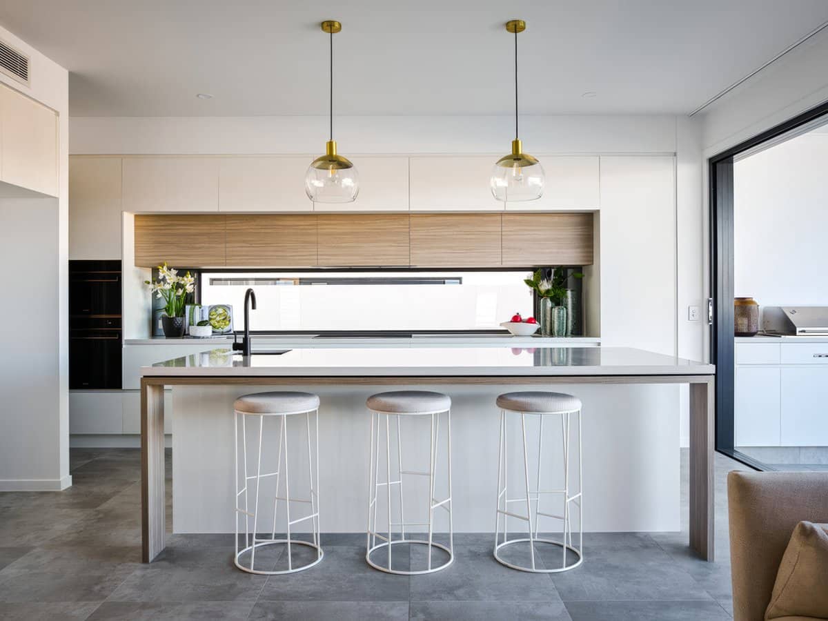 11 Beverley Crescent, Broadbeach Waters - Thumbnail 4