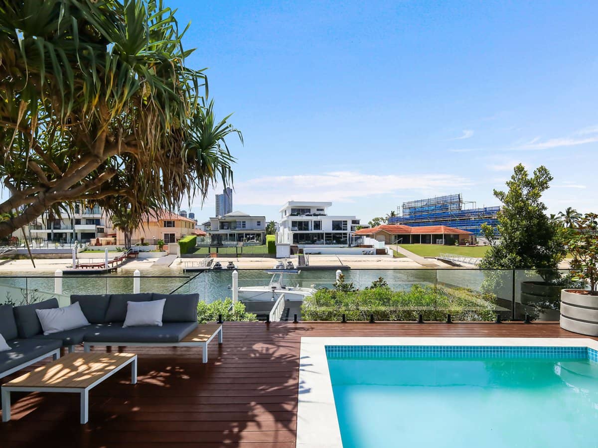 11 Beverley Crescent, Broadbeach Waters - Thumbnail 19