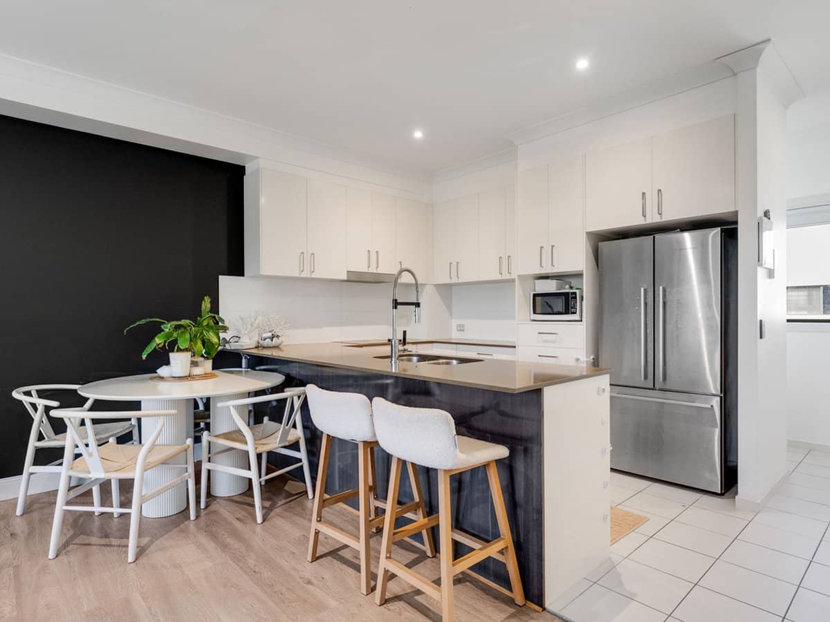 1 Mervyn Thomas Drive, HOPE ISLAND - Thumbnail 7