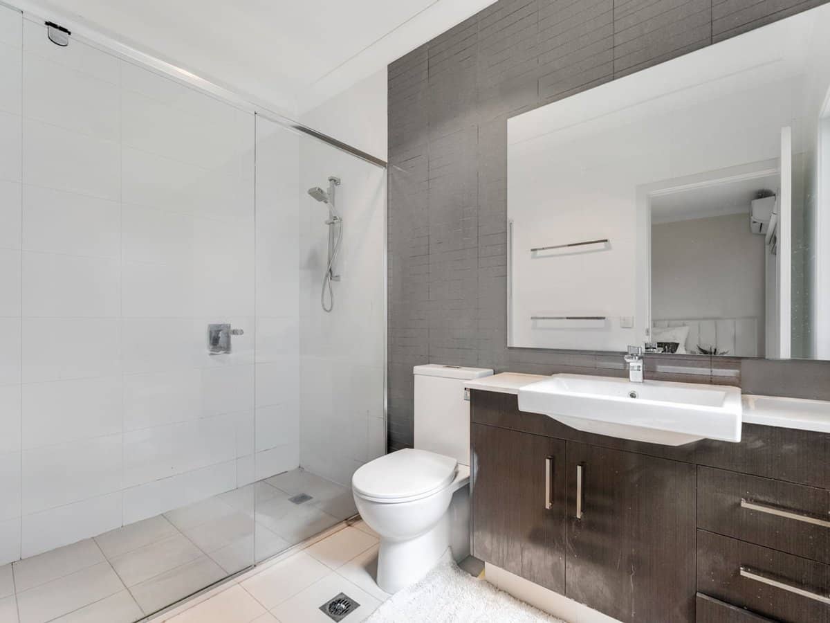 1 Mervyn Thomas Drive, HOPE ISLAND - Thumbnail 14