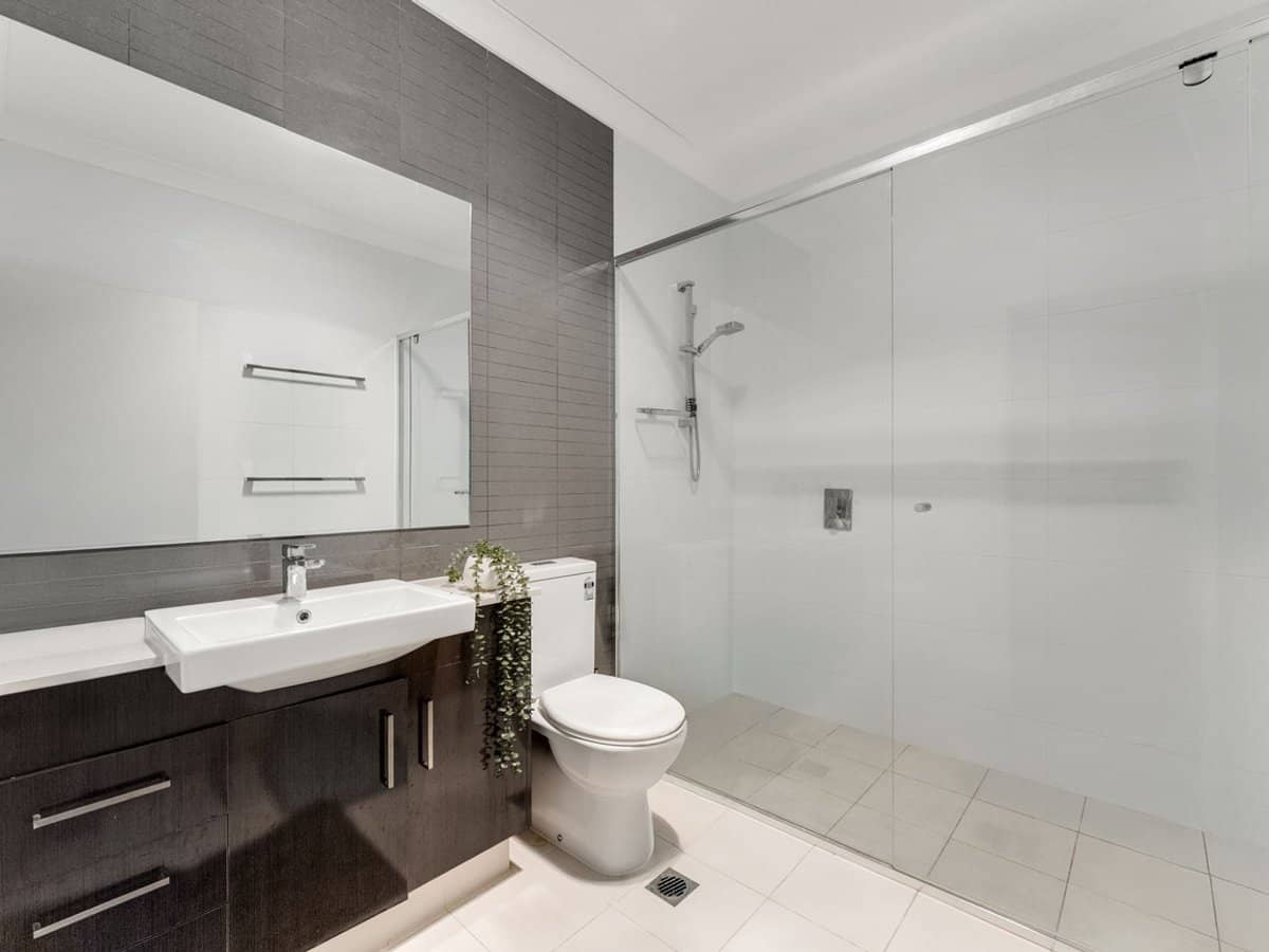 1 Mervyn Thomas Drive, HOPE ISLAND - Thumbnail 17