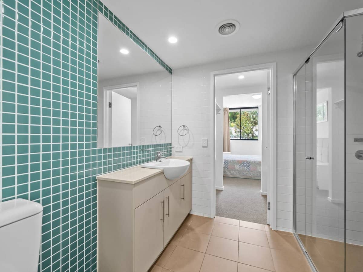 1 Ocean Street, BURLEIGH HEADS - Thumbnail 11