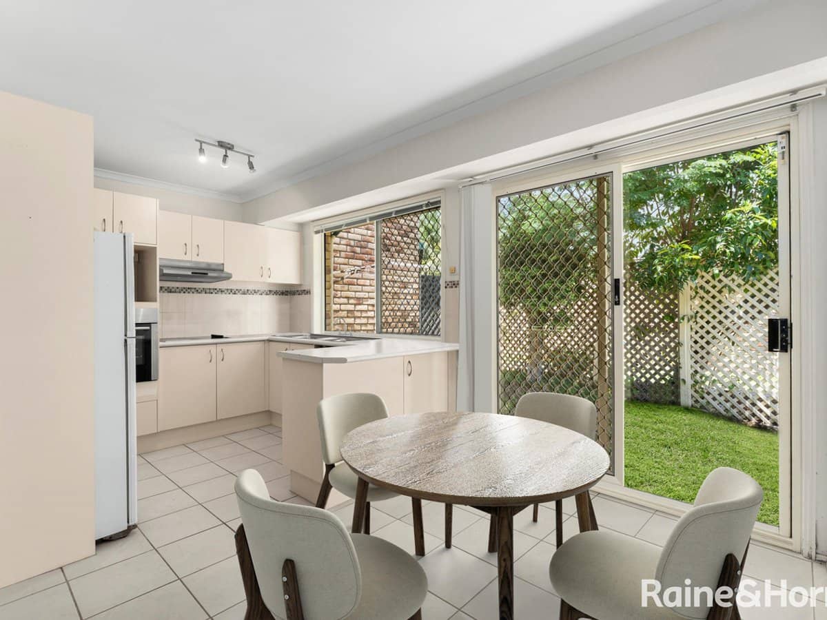 23 Thorngate Drive, ROBINA - Thumbnail 4