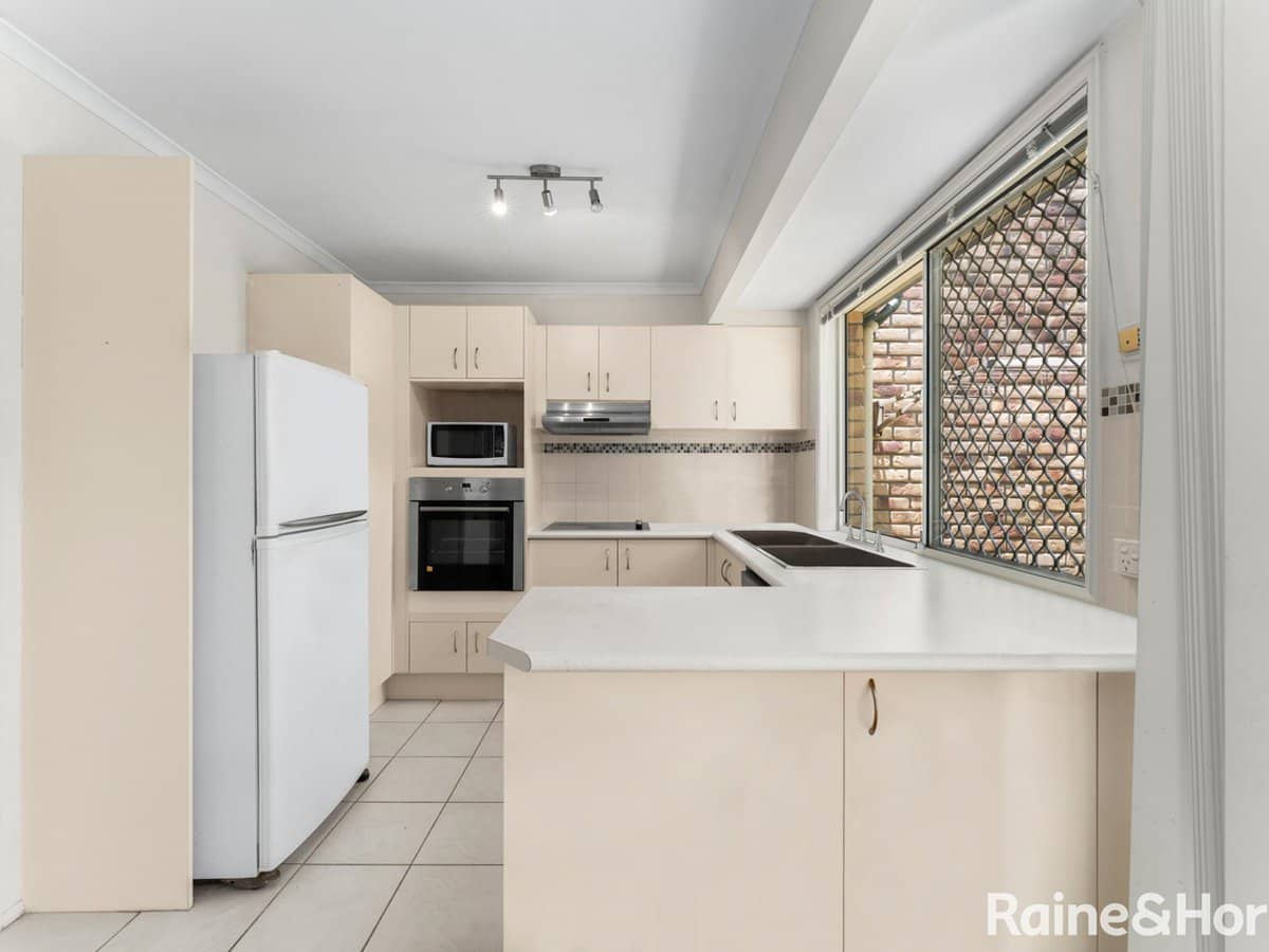 23 Thorngate Drive, ROBINA - Thumbnail 5