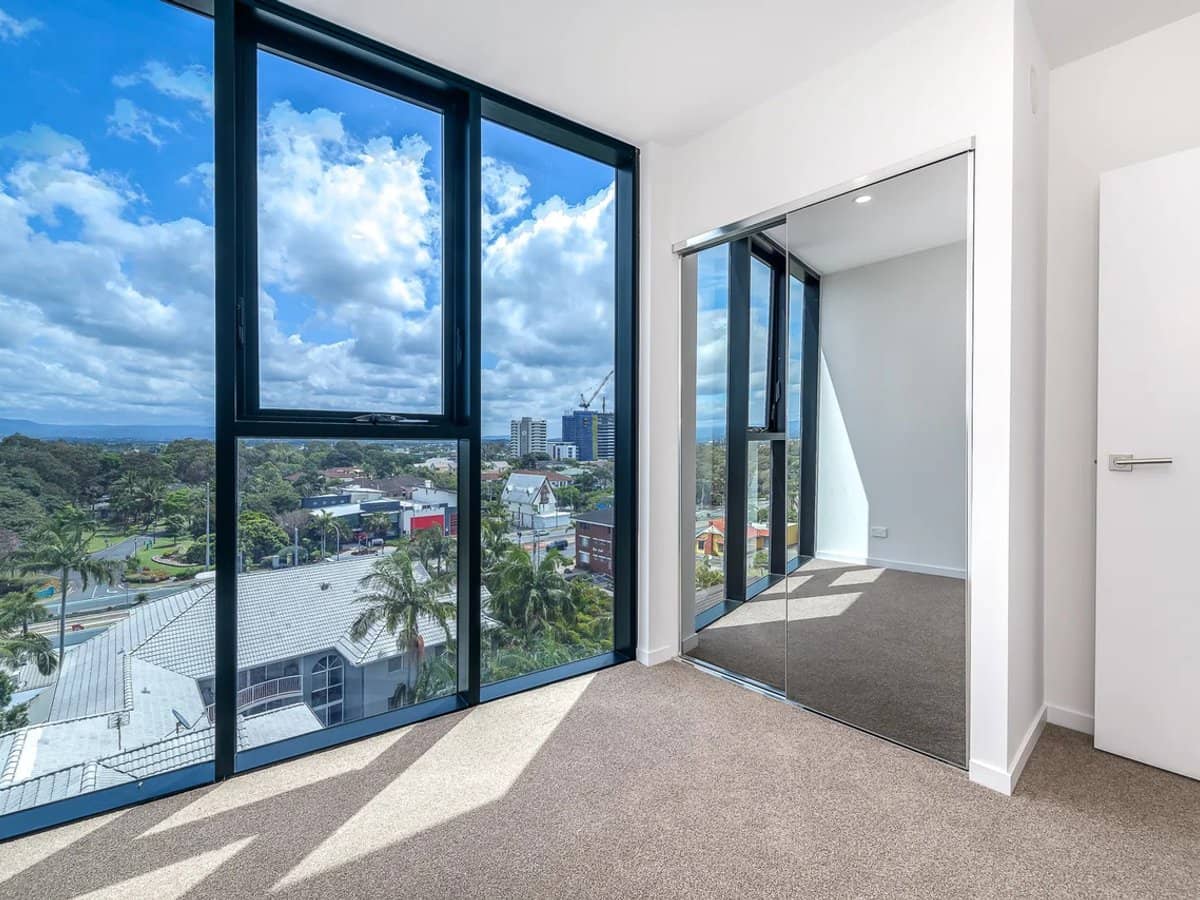28-30 Second Avenue, BROADBEACH - Thumbnail 11
