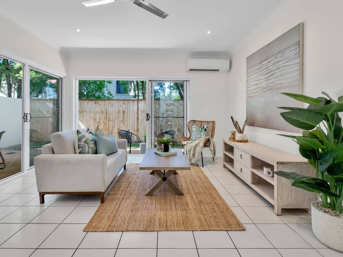 129 Pohlman Street, SOUTHPORT - Thumbnail 7