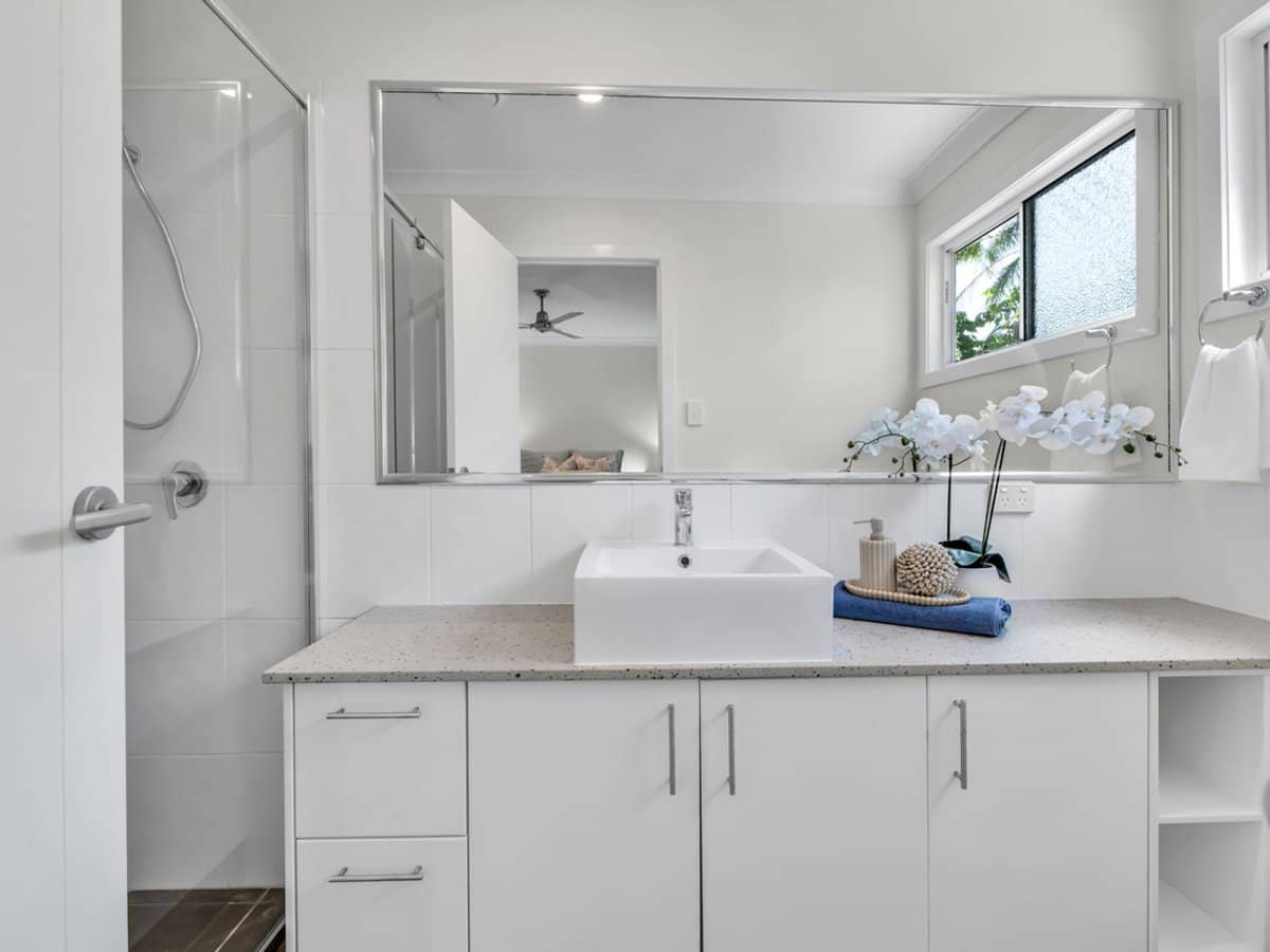 129 Pohlman Street, SOUTHPORT - Thumbnail 14