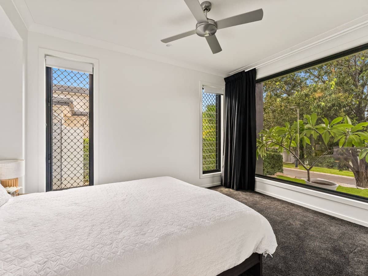 8a Andromeda Parade, ROBINA - Thumbnail 26