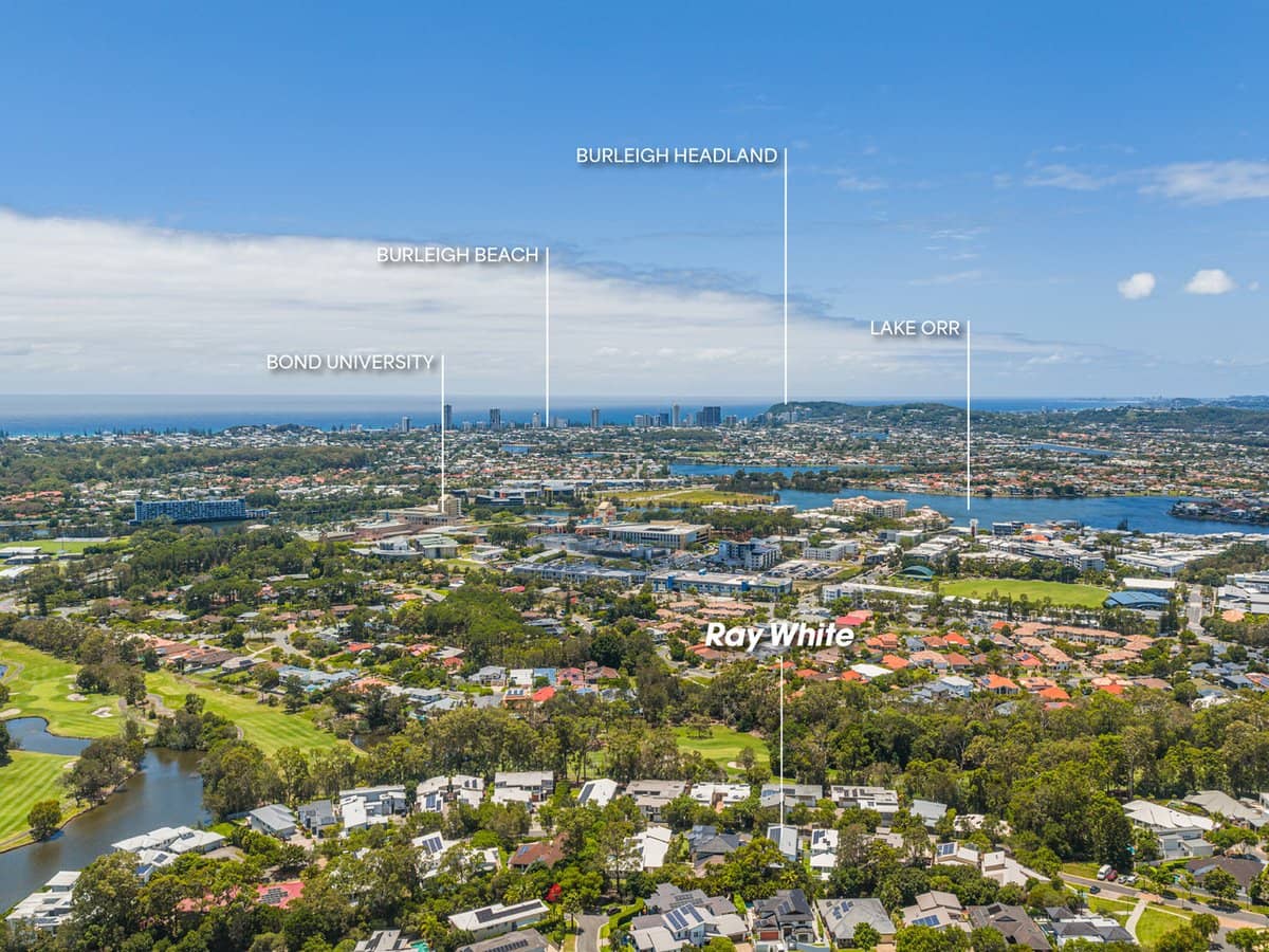 8a Andromeda Parade, ROBINA - Thumbnail 32