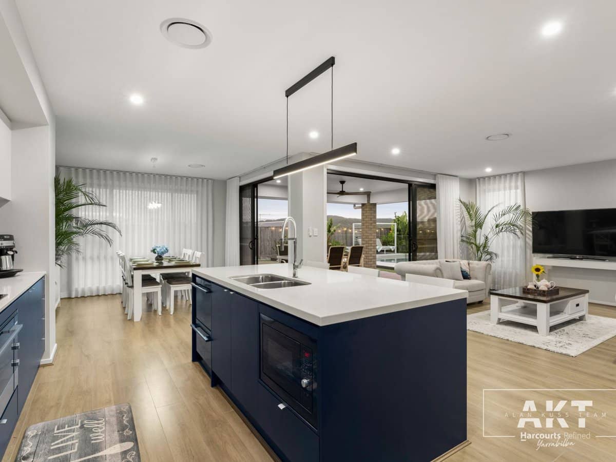 13 Belhaven Avenue, YARRABILBA - Thumbnail 2