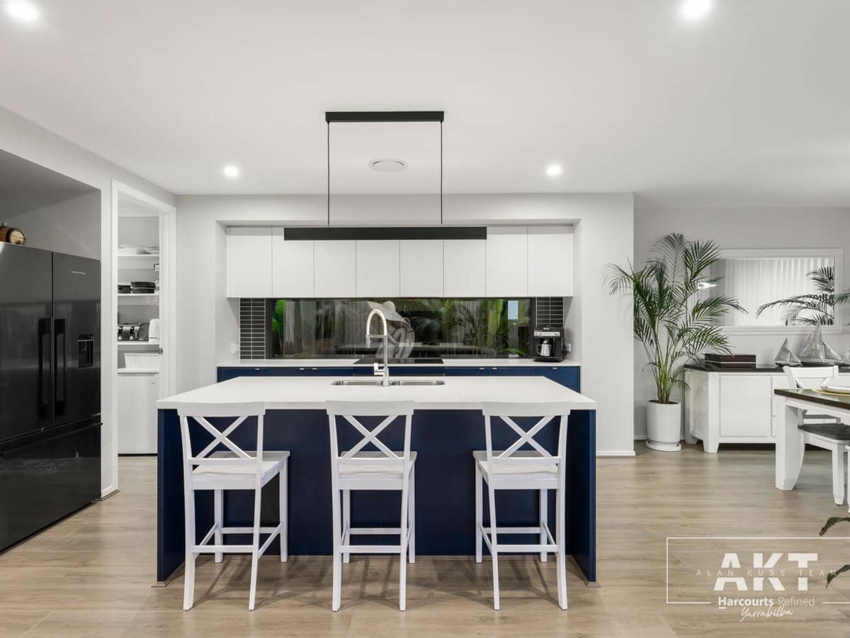 13 Belhaven Avenue, YARRABILBA - Thumbnail 4