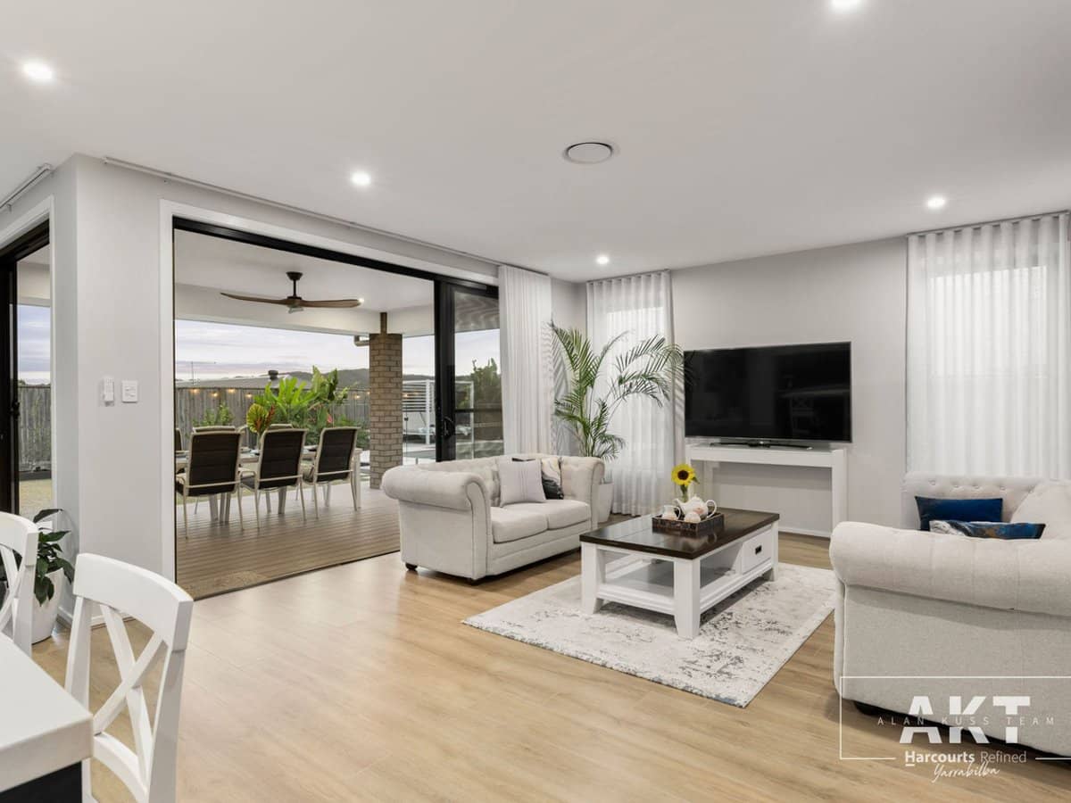 13 Belhaven Avenue, YARRABILBA - Thumbnail 10