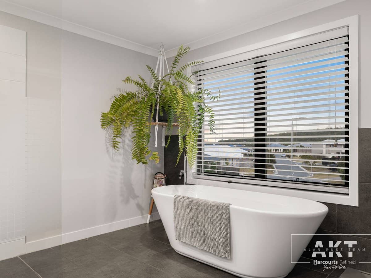 13 Belhaven Avenue, YARRABILBA - Thumbnail 15