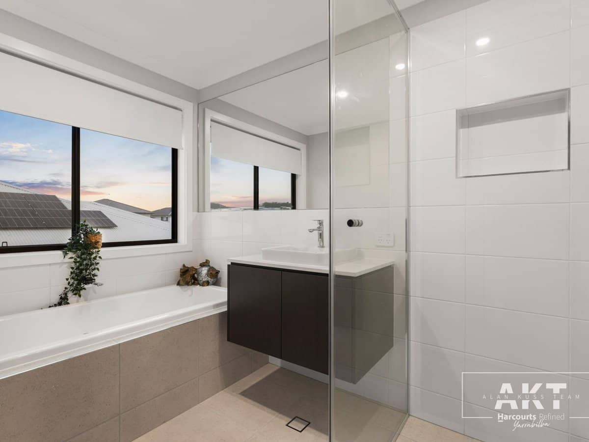 13 Belhaven Avenue, YARRABILBA - Thumbnail 18