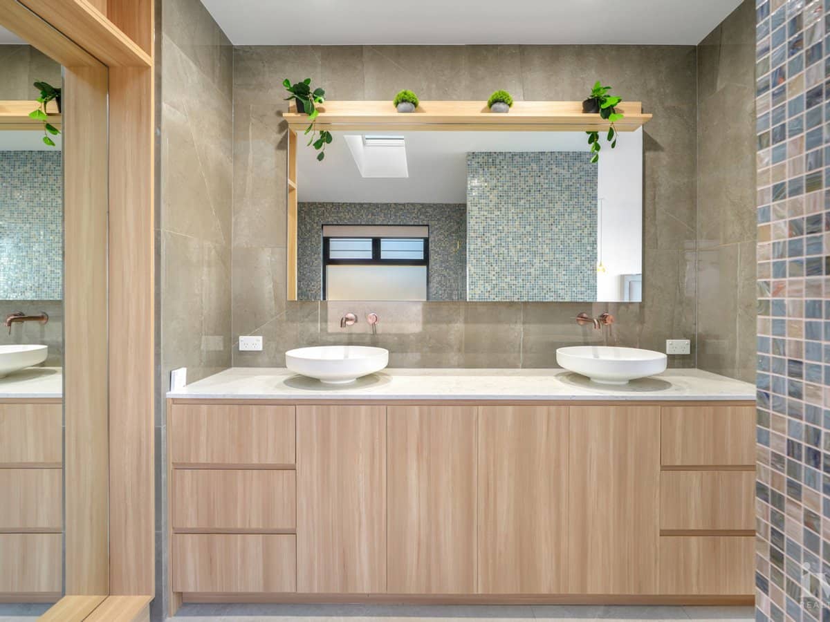 85 Marina Parade, Jacobs Well - Thumbnail 18