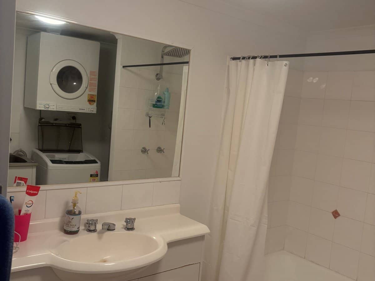 45 Pohlman Street, SOUTHPORT - Thumbnail 11