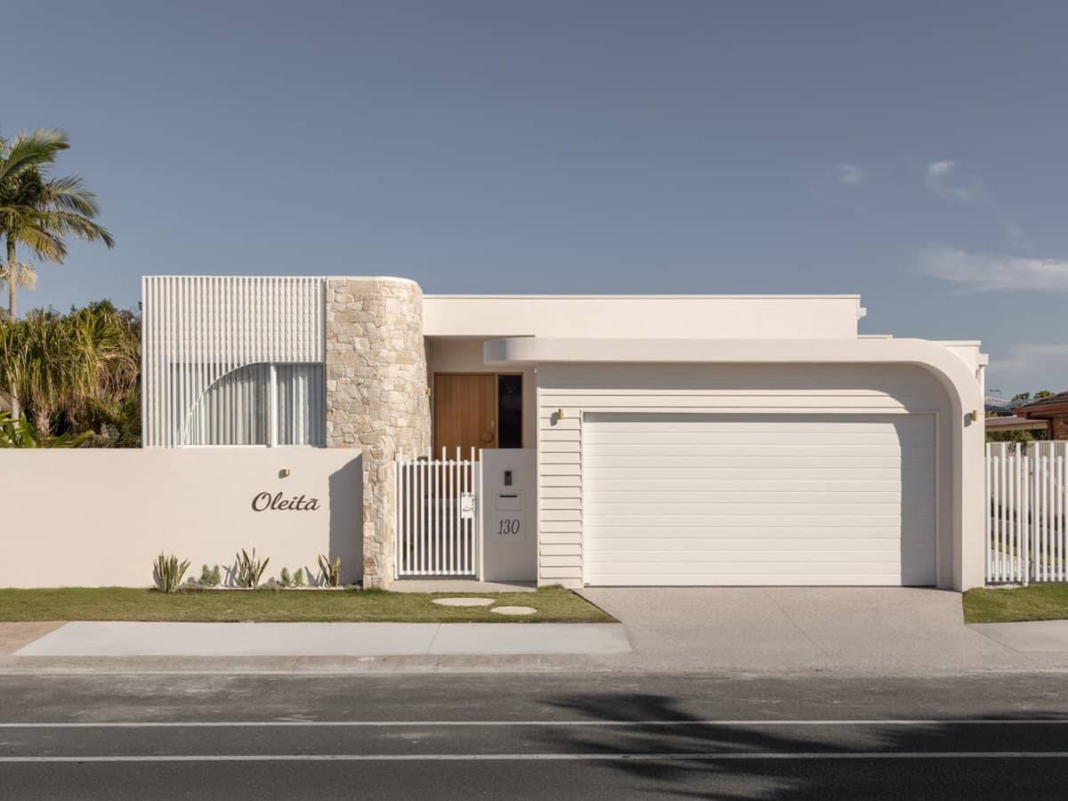 130 Christine Avenue, Burleigh Waters - Thumbnail 1