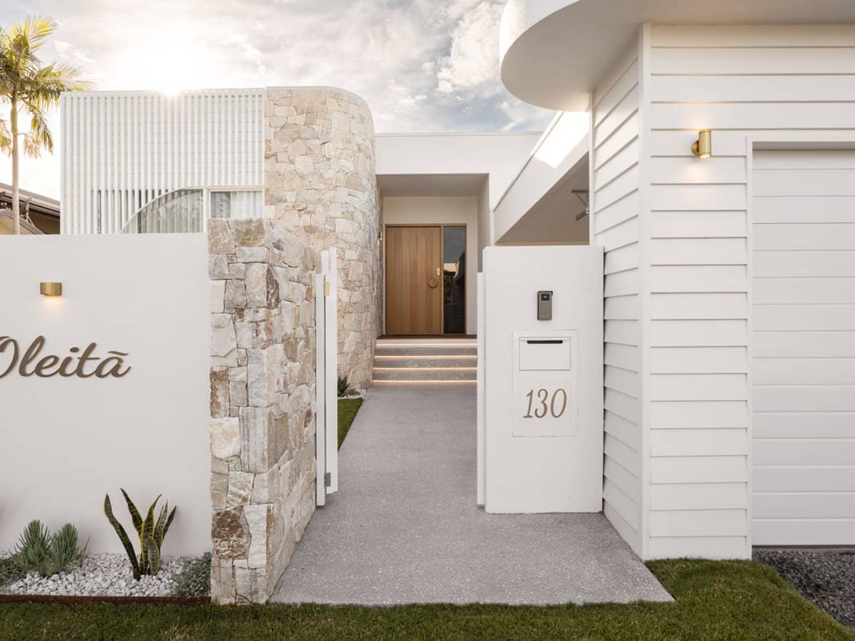 130 Christine Avenue, Burleigh Waters - Thumbnail 2