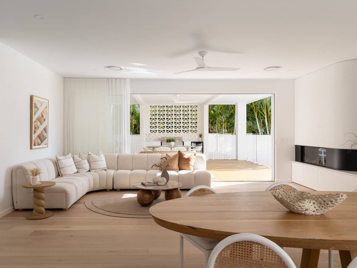 130 Christine Avenue, Burleigh Waters - Thumbnail 6