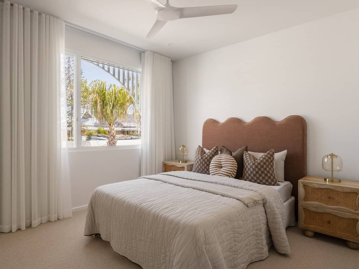 130 Christine Avenue, Burleigh Waters - Thumbnail 14