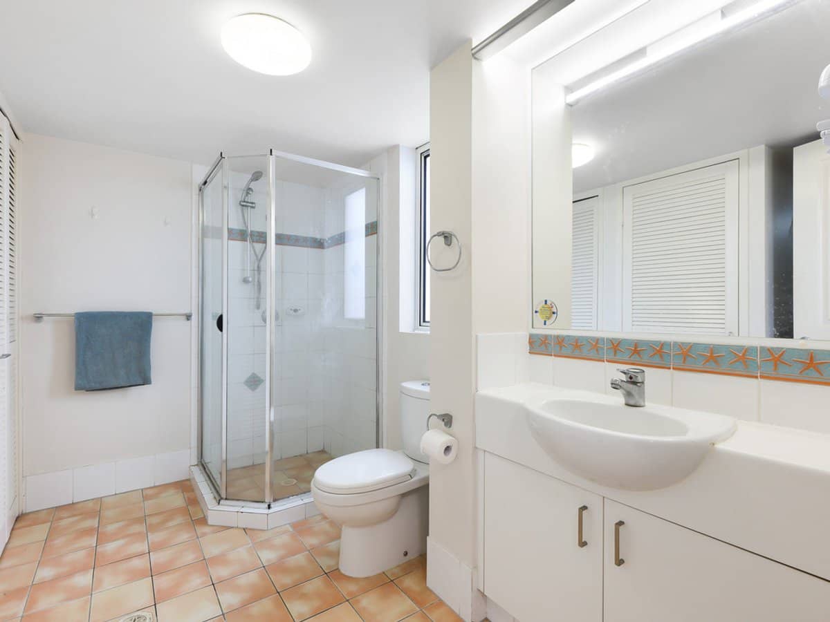 21 Peerless Avenue, Mermaid Beach - Thumbnail 9