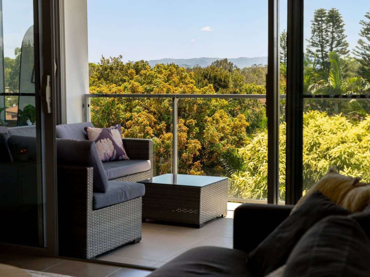 1-7 Waterford Court, BUNDALL - Thumbnail 7