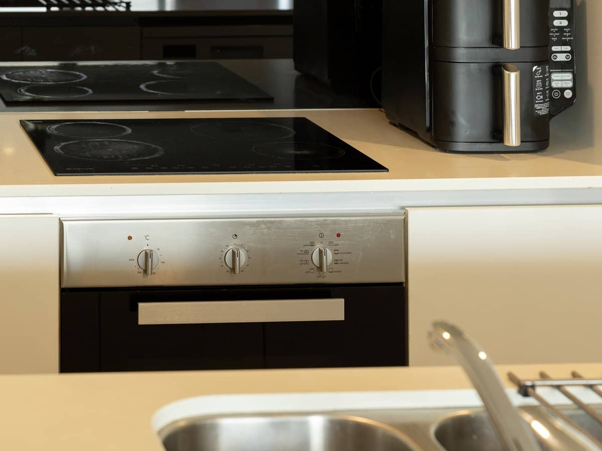 1-7 Waterford Court, BUNDALL - Thumbnail 10