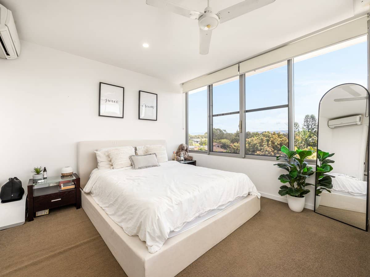 1-7 Waterford Court, BUNDALL - Thumbnail 12