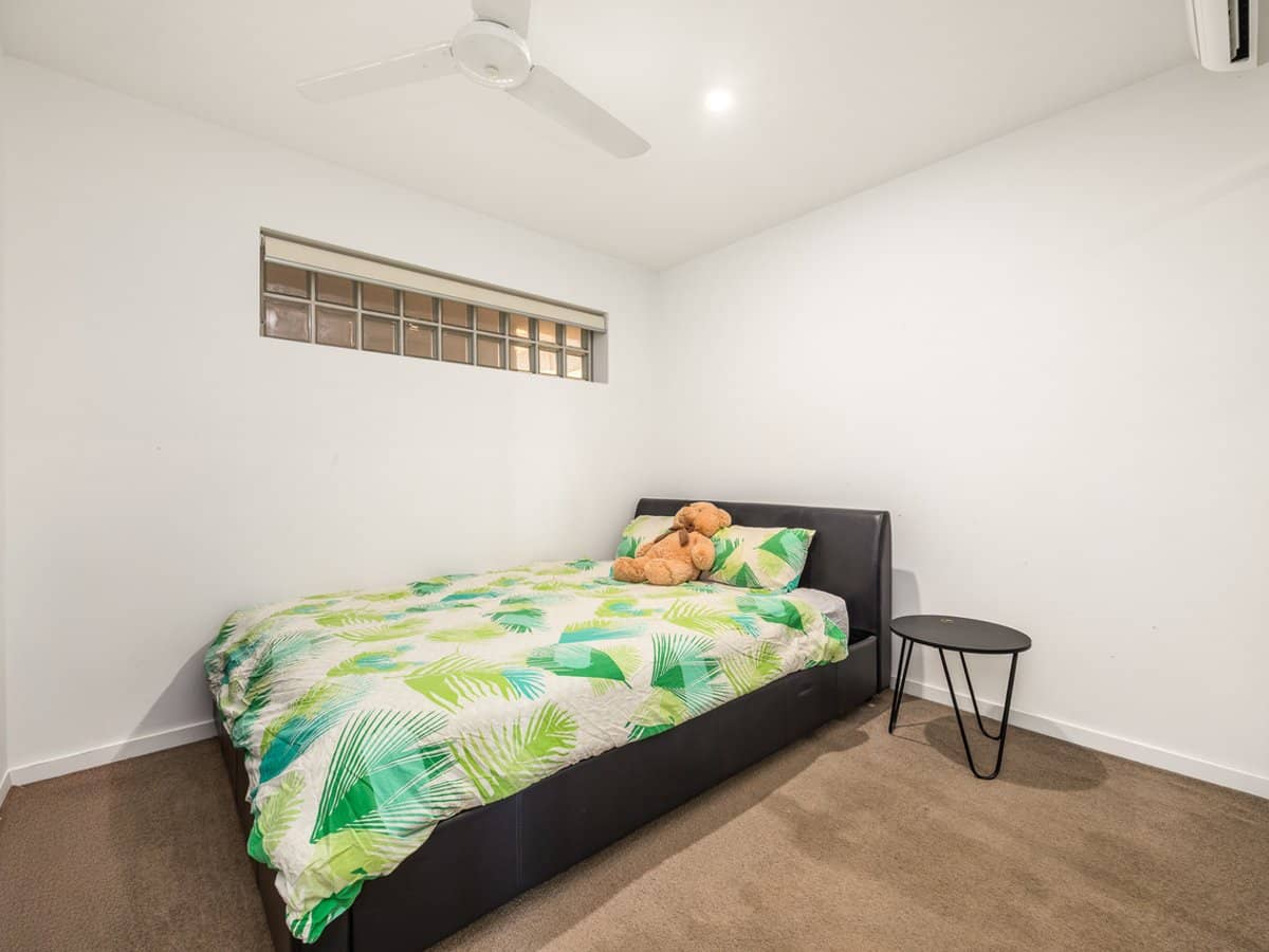 1-7 Waterford Court, BUNDALL - Thumbnail 13