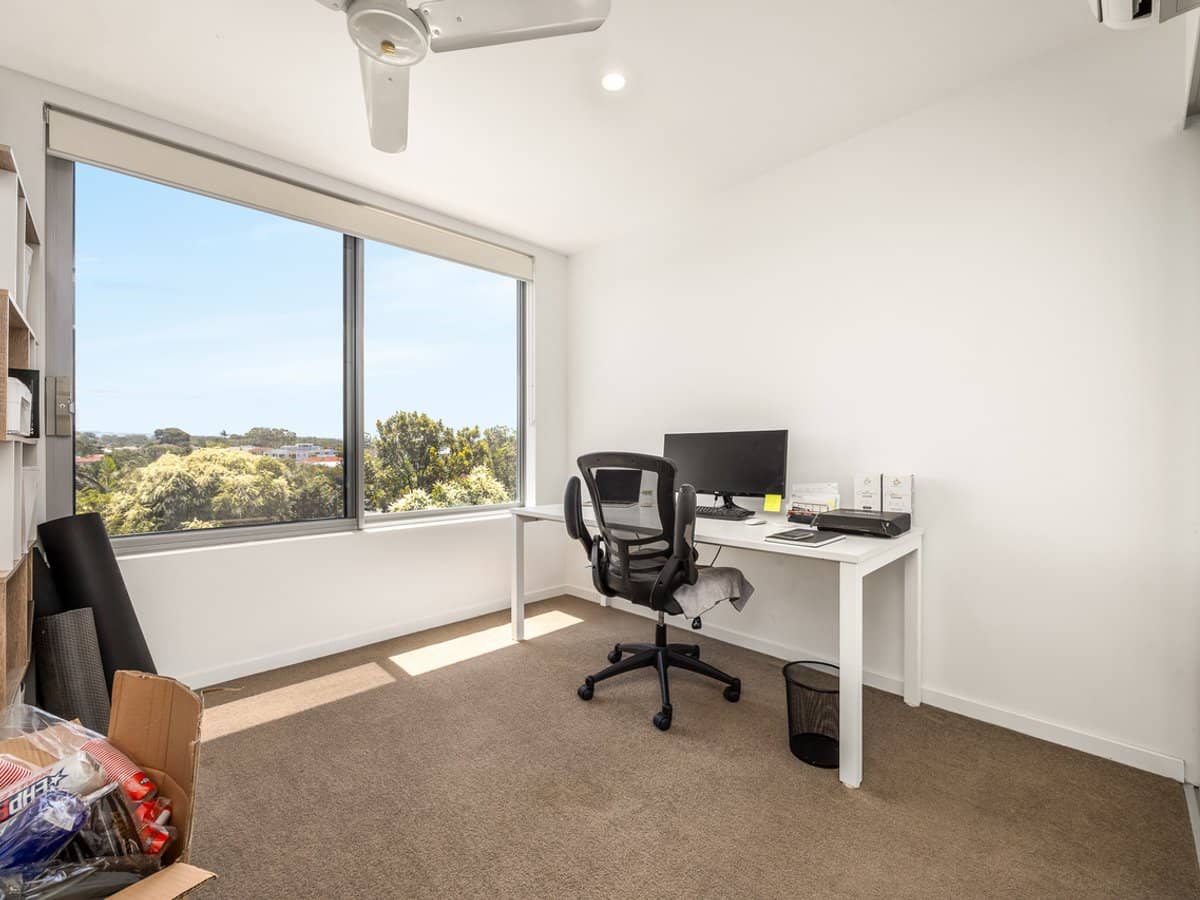 1-7 Waterford Court, BUNDALL - Thumbnail 14